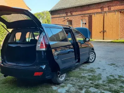 Usata Mazda 5 Comfort 116 CV (85 kW) 2008 Nero Monovolume