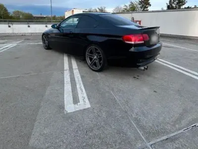 Gebraucht BMW 325 218 PS (160 kW) 2008 Schwarz Coupé