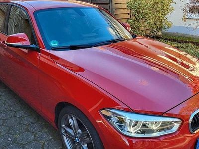 Gebraucht BMW 118 Sport Line 136 PS (100 kW) 2017 Rot Kleinwagen