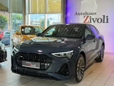 Gebraucht Audi e-tron Sportback Sport 230 kW (313 PS) 2022 Blau SUV