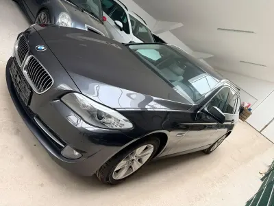 Gebraucht BMW 520 Sport Line 184 PS (135 kW) 2011 Grau Kombi