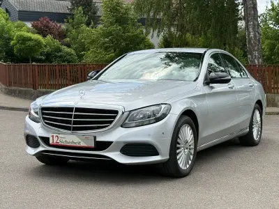 Gebraucht Mercedes C180 156 PS (114 kW) 2015 Silber Limousine