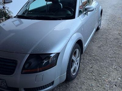 Second-hand Audi TT Sport 271 CP (199 kW) 2000 Argintiu Coupe