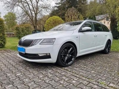 Weiß Gebraucht 2017 Skoda Octavia Drive Kombi | 12.200 € (Fairer Preis)