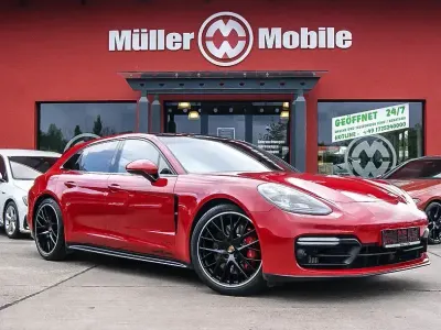 Gebraucht Porsche Panamera Sport Turismo 460 PS (338 kW) 2019 Rot (karminrot) Limousine