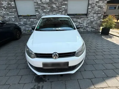 Gebraucht VW Polo 75 PS (55 kW) 2014 Weiß Kleinwagen