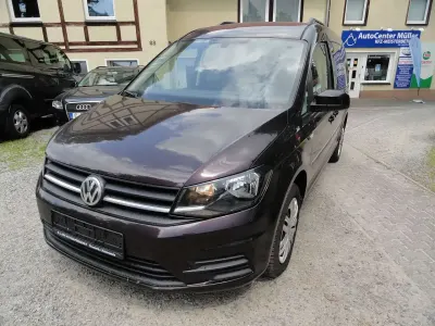 Gebraucht VW Caddy Maxi Trendline 102 PS (75 kW) 2017 Black berry metallic Van / Kleinbus