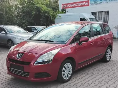Gebraucht Peugeot 5008 Tendance 120 PS (88 kW) 2010 Rot Van / Kleinbus