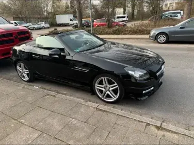 Second-hand Mercedes SLK200 2011 Negru Cabrio