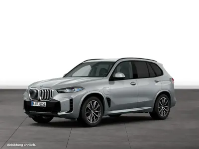 Gebraucht BMW X5 489 PS (359 kW) 2026 Skyscraper grau metallic SUV