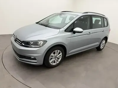 Gebraucht VW Touran Comfortline 150 PS (110 kW) 2024 Silber Van / Kleinbus
