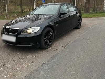 Gebraucht BMW 320 150 PS (110 kW) 2006 Schwarz Limousine