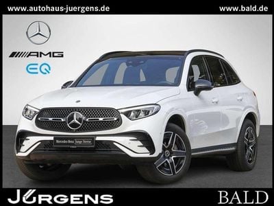 Gebraucht Mercedes GLC300 AMG 258 PS (189 kW) 2024 Weiss manufaktur opalithweiss bright SUV