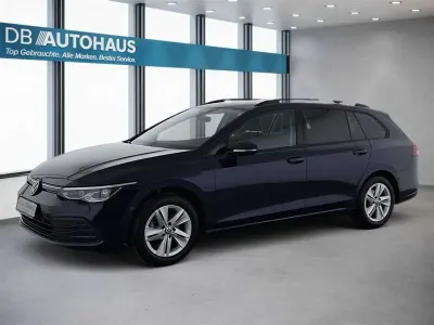 Gebraucht VW Golf VIII Life 150 PS (110 kW) 2024 Blau Kombi