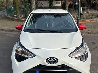 Gebraucht Toyota Aygo 72 PS (52 kW) 2018 Weiß Kleinwagen