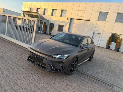 Usata Cupra Leon VZ 333 CV (244 kW) 2025 Marrone Berlina