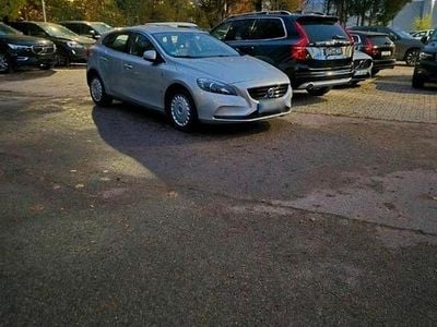 Second-hand Volvo V40 Ocean Race 122 CP (89 kW) 2015 Argintiu Berlinǎ