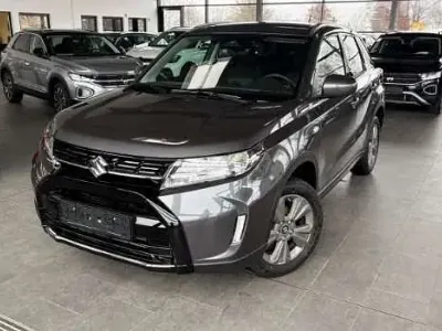 Neu Suzuki Vitara Comfort 110 PS (80 kW) 2025 Grau metallic SUV