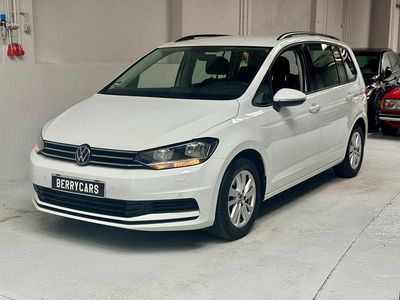 Weiß Gebraucht 2020 VW Touran Comfortline Van / Kleinbus | 18.990 € (Guter Preis)