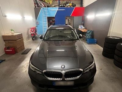 Gebraucht BMW 330 265 PS (194 kW) 2020 Grau Kombi