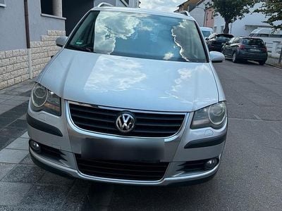 VW Touran Cross