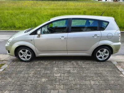 Używany Toyota Corolla 136 KM (100 kW) 2007 Srebrny Kombi