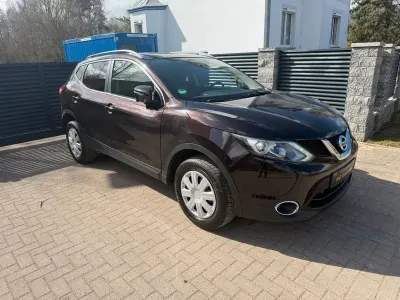 Gebraucht Nissan Qashqai 360º 131 PS (96 kW) 2015 Braun SUV