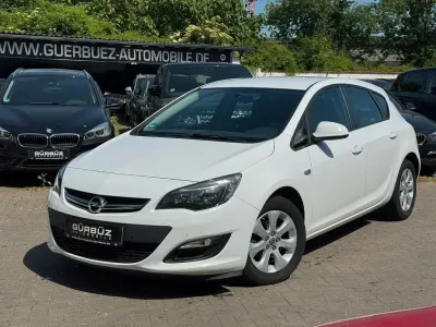 Gebraucht Opel Astra Style 116 PS (85 kW) 2015 Weiß Limousine