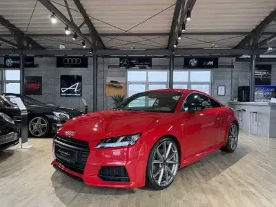 Begagnad Audi TT S-Line 180 HK (132 kW) 2018 Röd Sportkupé