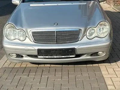Gebraucht Mercedes C180 143 PS (105 kW) 2004 Silber Limousine