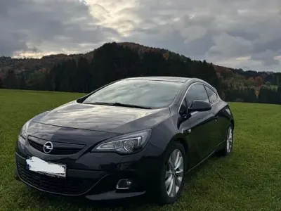 Gebraucht Opel Astra GTC S 194 PS (142 kW) 2015 Schwarz Limousine