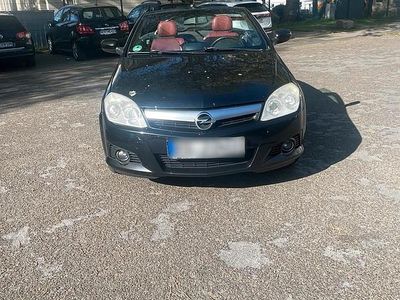 Usata Opel Tigra 90 CV (66 kW) 2009 Nero Cabrio