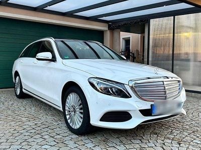 Weiß Gebraucht 2015 Mercedes C250 Exclusive Kombi | 15.900 € (Fairer Preis)