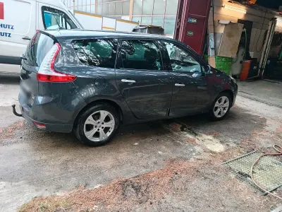 Gebraucht Renault Scenic E-Tech 50 PS (36 kW) 2011 Grau Kombi