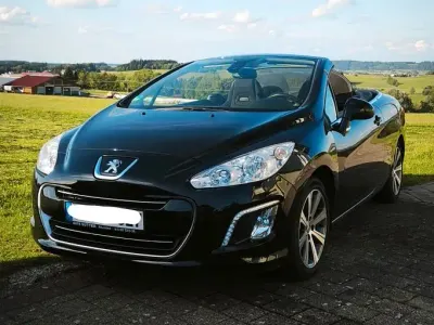 Gebraucht Peugeot 308 CC Active 114 PS (83 kW) 2013 Schwarz Cabrio