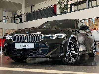 Gebraucht BMW 330 M Sport 245 PS (180 kW) 2024 Schwarz Kombi