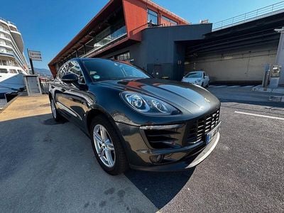 Porsche Macan S