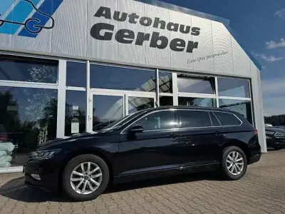 Gebraucht VW Passat Business 150 PS (110 kW) 2023 Other Kombi