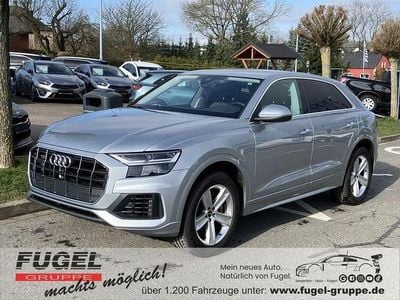Gebraucht Audi Q8 Ambiente 381 PS (280 kW) 2022 Satellitsilber metallic SUV