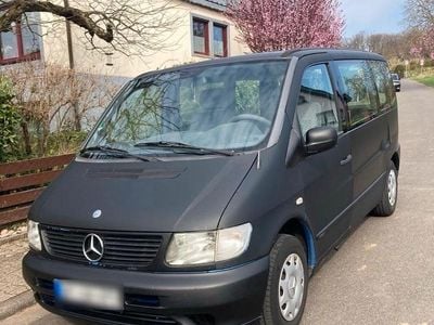 Gebraucht Mercedes V230 142 PS (104 kW) 1999 Schwarz Van / Kleinbus