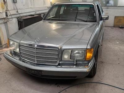 Grau Gebraucht 1987 Mercedes 300 Limousine | 9.900 €