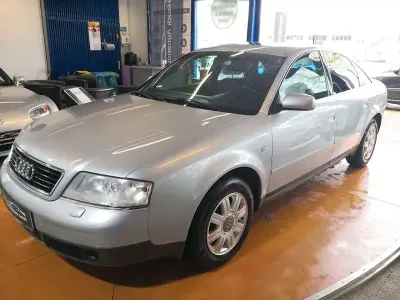 Używany Audi A6 Sport 165 KM (121 kW) 1998 Szary Sedan/Limuzyna