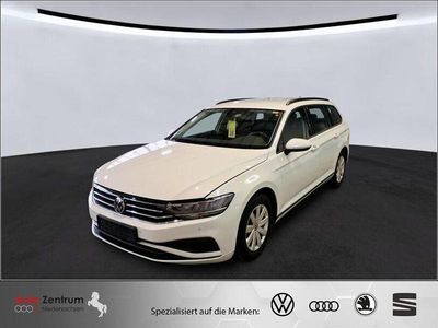 Weiß Gebraucht 2022 VW Passat Conceptline Kombi | 22.970 € (Guter Preis)