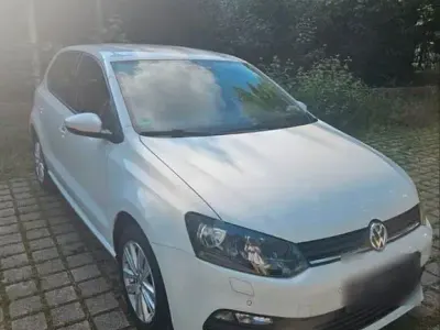 Gebraucht VW Polo 60 PS (44 kW) 2014 Weiß Limousine
