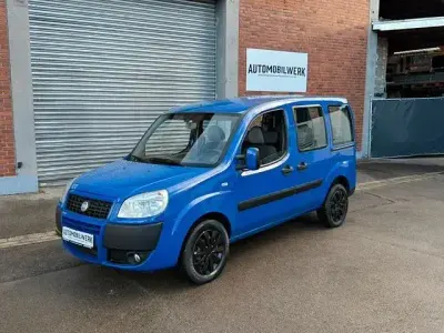 Gebraucht Fiat Doblò Family 77 PS (56 kW) 2006 Blau Van / Kleinbus