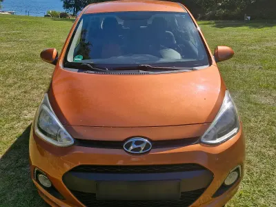 Gebraucht Hyundai i10 67 PS (49 kW) 2014 Orange Kleinwagen