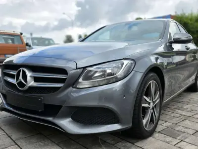 Gebraucht Mercedes C200 Avantgarde 136 PS (100 kW) 2016 Grau Limousine