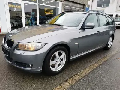 Gebraucht BMW 318 Lifestyle 143 PS (105 kW) 2010 Braun Kombi