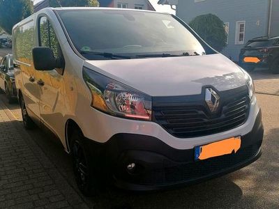 Gebraucht Renault Trafic Basis 121 PS (88 kW) 2017 Weiß Van / Kleinbus