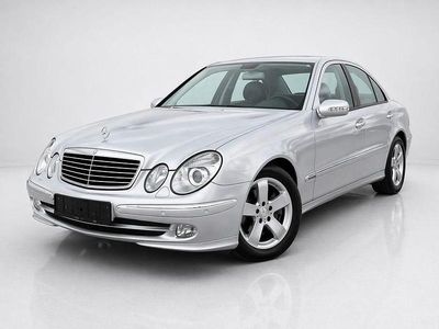 Usata Mercedes E200 163 CV (119 kW) 2003 Argento Berlina